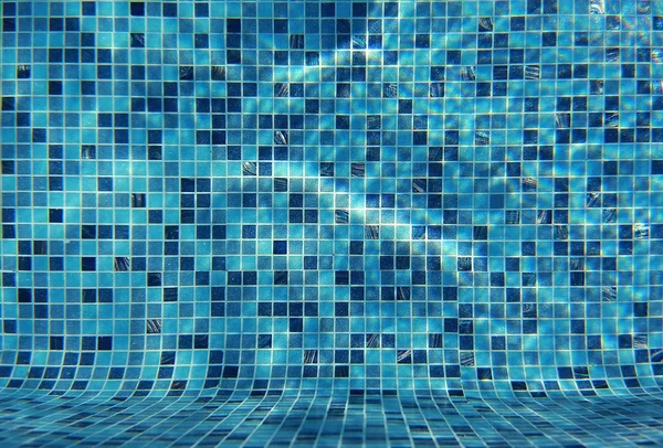 水在游泳池与反射波 纹理背景 — 图库照片