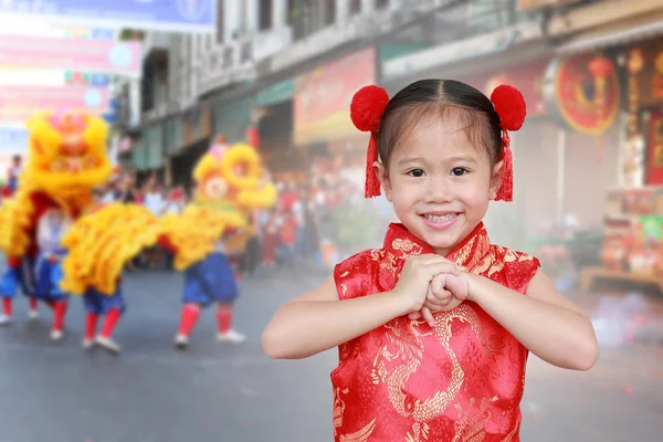 Ázsiai Lány Cheongsam Tiszteletben Tartva Hagyományos Kínai Újév Fesztivál Kínai — Stock Fotó