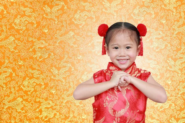 Menina Asiática Cheongsam Respeitando Tradicional Festival Ano Novo Chinês Fundo — Fotografia de Stock