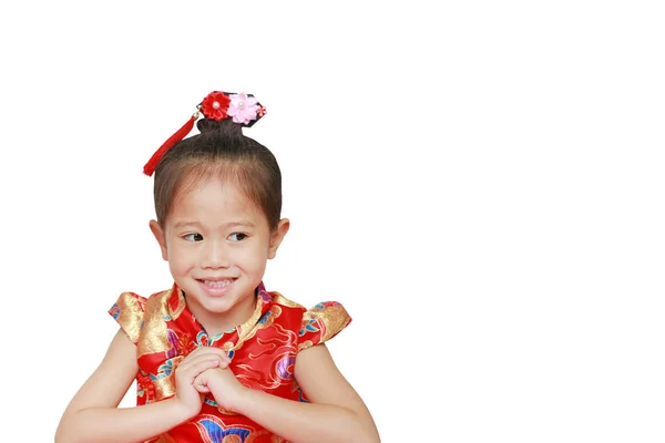 Feliz Niña Asiática Con Cheongsam Rojo Con Celebración Del Gesto — Foto de Stock