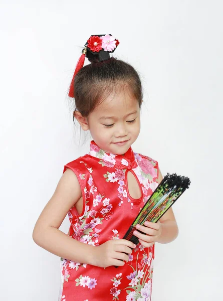 Asiatique Enfant Fille Tenant Ventilateur Style Chinois Sur Fond Blanc — Photo