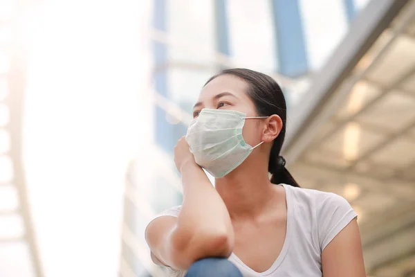 Visel Védő Maszk Szennyezés Influenza Ülő Nyilvános Terület Védelme — Stock Fotó