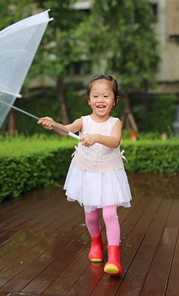 Ładna Dziewczynka Parasol Deszczu — Zdjęcie stockowe