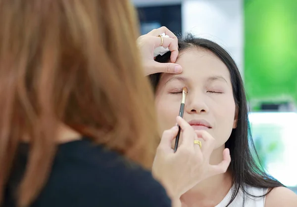 Retrato Una Mujer Asiática Maquillada Por Artista — Foto de Stock