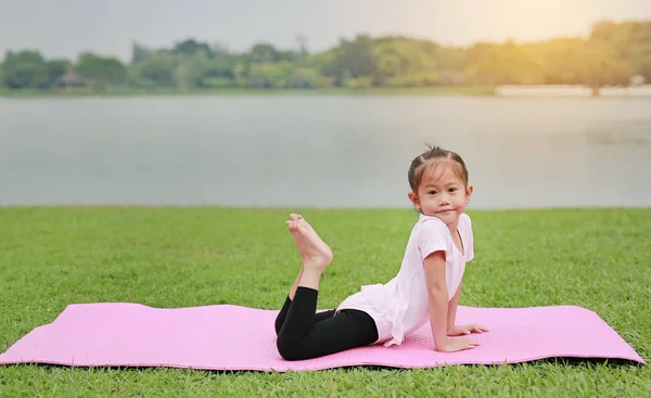 Cute Little Asian Child Girl Doing Yoga Public Park — Stock Photo, Image
