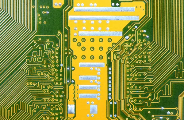 緑黄色回路基板のクローズアップ — ストック写真
