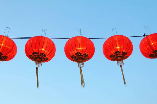 Igazított Kínai Vörös Lámpások — Stock Fotó