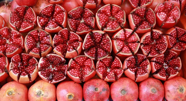 Fresh Pomegranates Background — Stockfoto