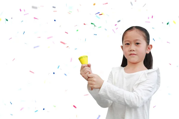 Happy Little Girl Strzelanie Party Popper Confetti Białym Tle Miejsca — Zdjęcie stockowe