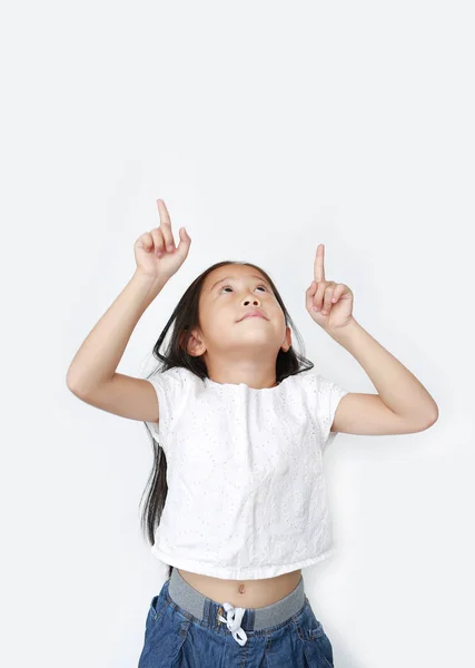 Portrait Petite Fille Asiatique Pointant Deux Index Vers Haut Regardant — Photo