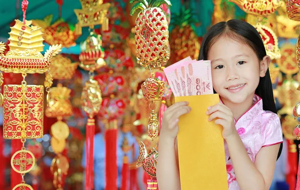 Happy Little Azjatyckie Dziecko Dziewczyna Sobie Różowy Tradycyjny Sukienka Cheongsam — Zdjęcie stockowe
