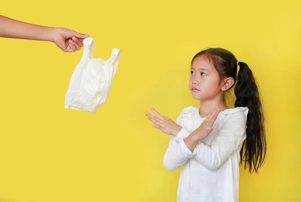 Asian Little Child Girl Needless White Thin Polythene Plastic Bag — Stockfoto