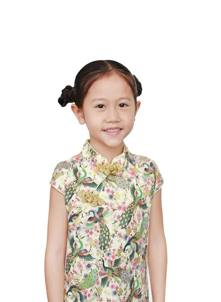 Ευτυχισμένο Κοριτσάκι Από Την Ασία Που Φοράει Cheongsam Χαμόγελο Λευκό — Φωτογραφία Αρχείου
