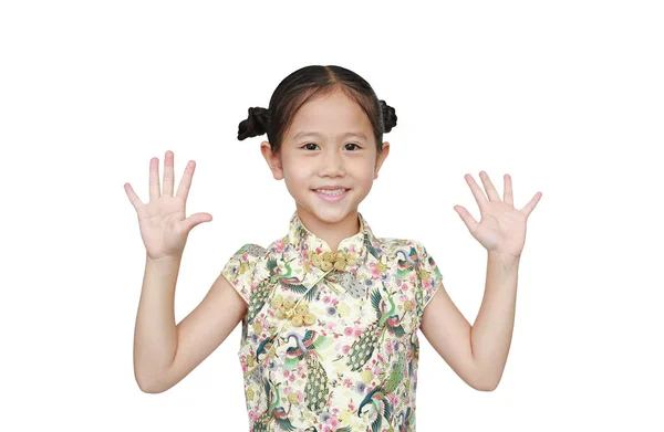 Retrato Niña Asiática Vistiendo Cheongsam Con Sonrisa Muestra Dos Palmas —  Fotos de Stock