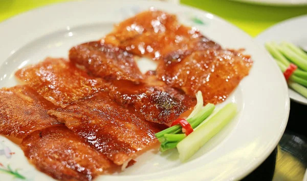 Pekingská Kachna Čínský Pečená Kachna Podávaná Okurkou Jarní Cibulkou Hoisin — Stock fotografie