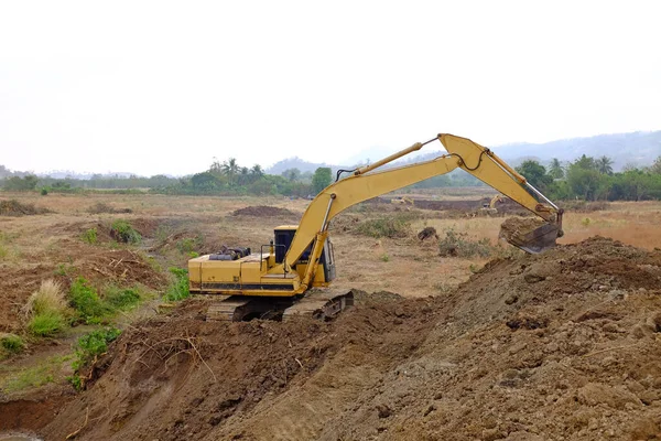 Escavatore Lavoro Scava Terreno Drenaggio Delle Acque Nel Sistema Agricolo — Foto Stock