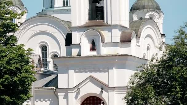 Πολότσκ, Λευκορωσία. Συγκρότημα της Μονής της Αγίας Ευφροσύνης του Πολότσκ με την Ορθόδοξη Εκκλησία της Υψώσεως του Τιμίου Σταυρού και της Μεταμόρφωσης του Κυρίου — Αρχείο Βίντεο