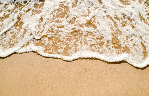 Soft wave of sea on sandy beach. — Stock Photo, Image