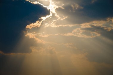 gökyüzü bulutlar ve günbatımı