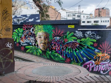  Bogota evlerin renkli duvarlar