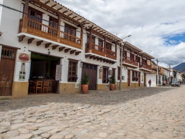 Güzel ve Antik şehir. Güzel ve Antik şehir'in mimaride