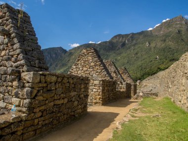 Machu Picchu, Peru - 22 Mayıs 2016: Machu Picchu harabelerinde yürümek.