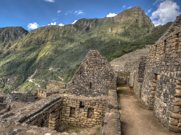 Machu Picchu Perú Mayo 2016 Montañas Sobre Las Ruinas Incas — Foto de Stock