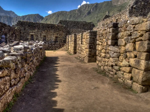 Machu Picchu Perú Mayo 2016 Caminando Dentro Las Ruinas Machu —  Fotos de Stock