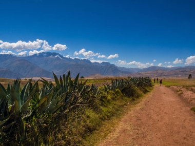 Moray yoldan Kutsal Vadisi'nde, Peu Mars'a.