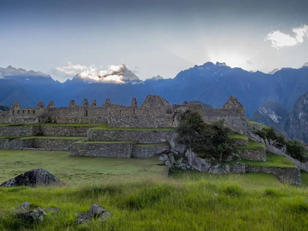 Machu Picchu Perú Mayo 2016 Caminando Dentro Las Ruinas Machu — Foto de Stock