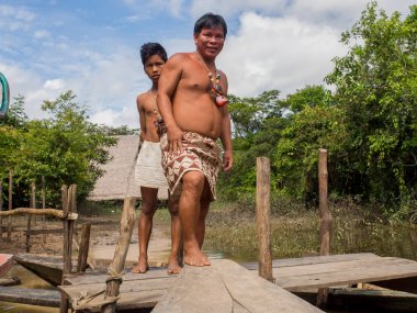 Iquitos, Peru - 15 Mayıs, yerel kostümlerini 2016:Yagua Kızılderililerin