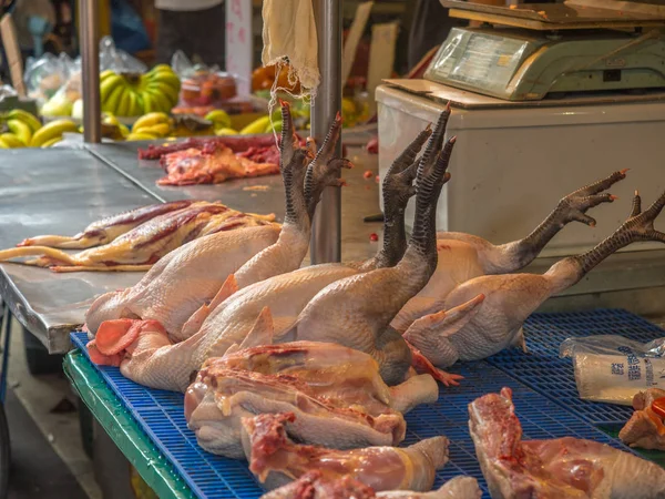 Taipei Taiwán Octubre 2016 Gallinas Con Cabezas Pies Mercado Local — Foto de Stock