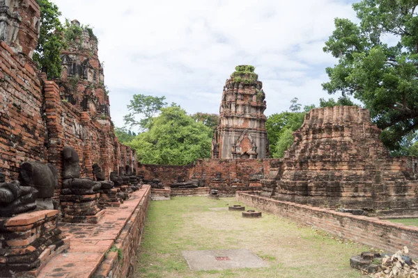 Kerek utazás Thaiföld 2017. július - Ayutthaya - Wat Maha hogy — Stock Fotó