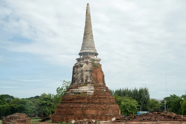 Viagem de ida e volta em julho de 2017 - Ayutthaya - Wat Maha That — Fotografia de Stock