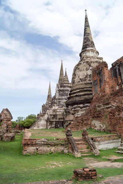 Ida y vuelta en Tailandia julio 2017 - Ayutthaya - Wat Phra Sri Sanpet — Foto de Stock