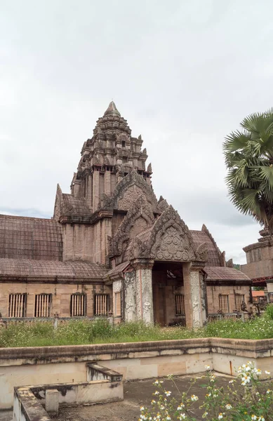 Thaweesin Chiang Rai, hotel estilo Khmer de ruina —  Fotos de Stock