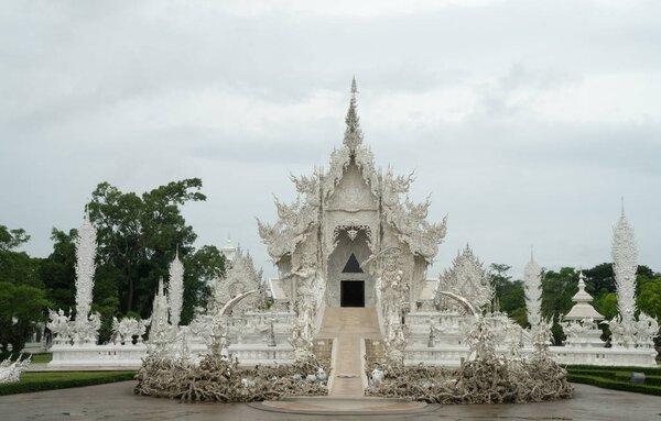  Wat Rong Khun Temple  Chiang Rai - 3