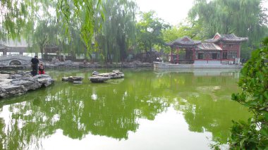 Gölet ve Pagoda Ritan Park, Pekin