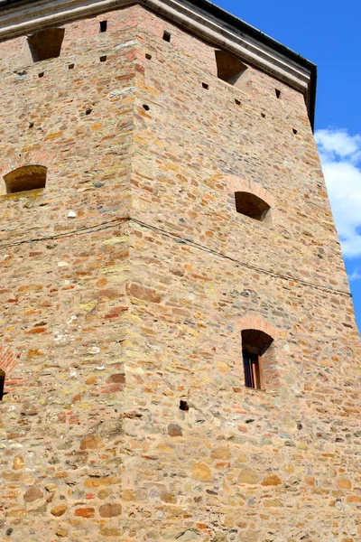 Medieva Fort van de stad in het midden van Transsylvanië Fagaras — Stockfoto