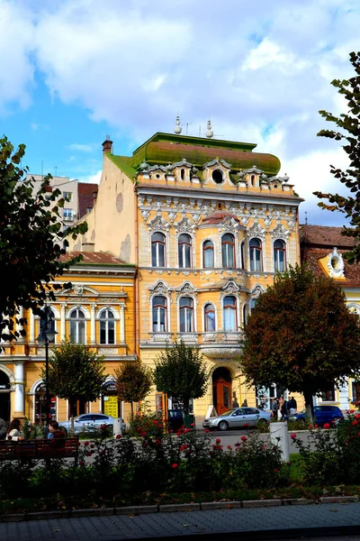 典型的城市景观在罗马尼亚镇塔格 穆雷斯 特兰西瓦尼亚 — 图库照片