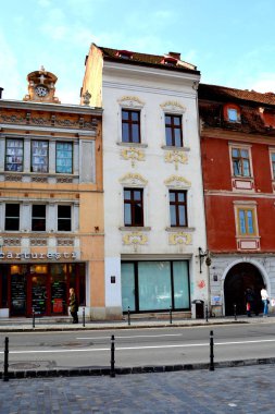 Tipik kentsel peyzaj şehrin Brasov, Transilvanya, Romanya, ülkenin merkezinde bulunan bir ilçedir. 300.000 nüfuslu.