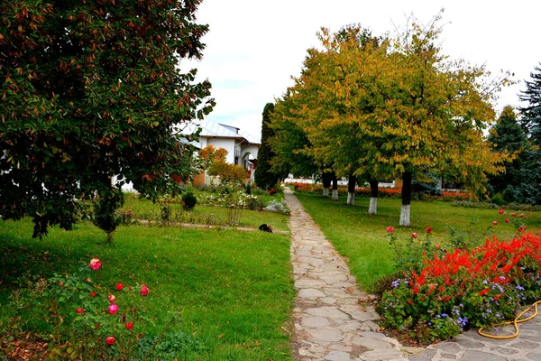 Patio Del Monasterio Ortodoxo Zamfira Construido Durante Reinado Nicolás Mavrocordatos — Foto de Stock