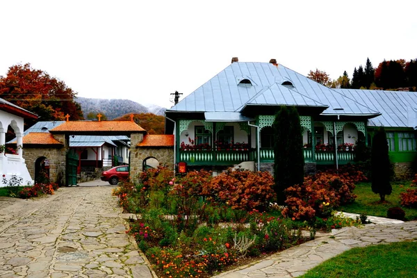 Patio Del Monasterio Ortodoxo Zamfira Construido Durante Reinado Nicolás Mavrocordatos — Foto de Stock