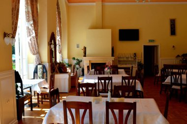Restoran, Park, Baron von Brukenthal sarayda Avrig, Transilvanya