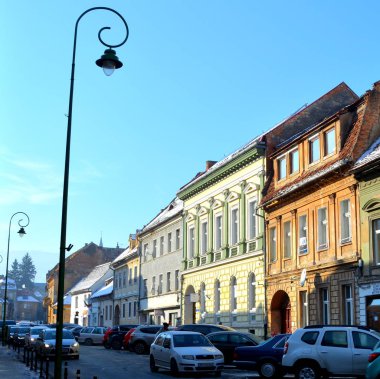 Tipik kentsel peyzaj şehrin Brasov, Transilvanya, Romanya, ülkenin merkezinde bulunan bir ilçedir. 300.000 nüfuslu.