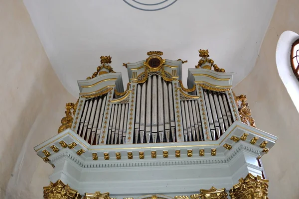 Όργανο Μέσα Στο Οχυρωμένο Σαξονικό Μεσαιωνική Εκκλησία Στο Χωριό Viscri — Φωτογραφία Αρχείου