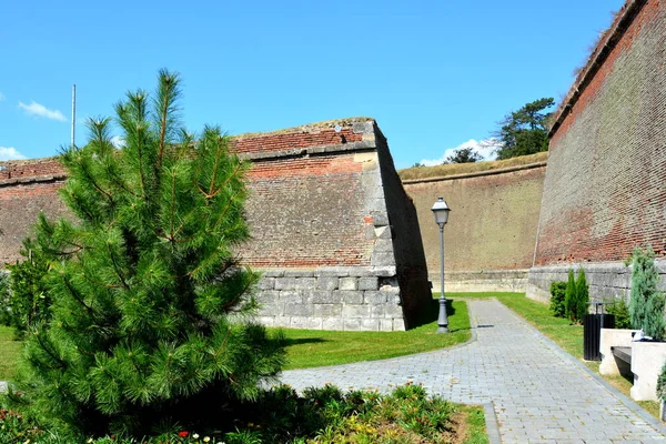 Fortaleza Medieval Alba Iulia Transilvânia Cidade Moderna Está Localizada Perto — Fotografia de Stock