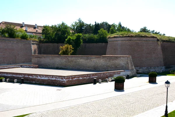 Fortaleza Medieval Alba Iulia Transilvânia Cidade Moderna Está Localizada Perto — Fotografia de Stock