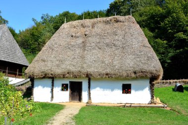 Köylü Dumbrava Sibiului, Transilvanya müzede. Dumbrava Sibiului; Romanian köylü Museum birçok adet envanter bir köylü ile.
