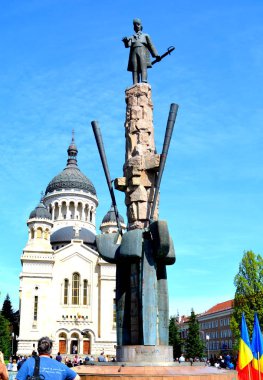 Avram Iancu heykeli. Kentsel peyzaj eski Romanya şehir Cluj-Napoca, Klausenburg, Transilvanya, Romanya